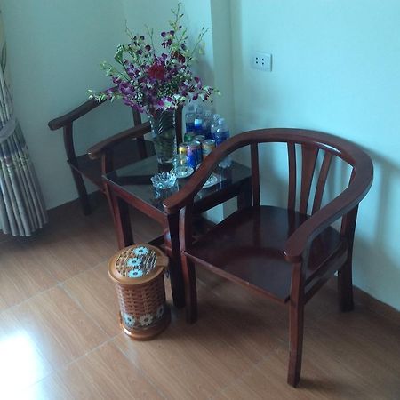 Van Anh Hotel Thạch Lỗi Buitenkant foto