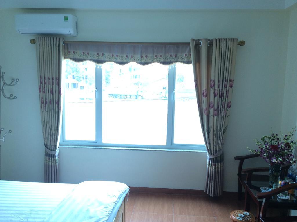 Van Anh Hotel Thạch Lỗi Buitenkant foto